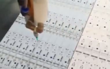 LED燈條自動點膠機(jī)視頻